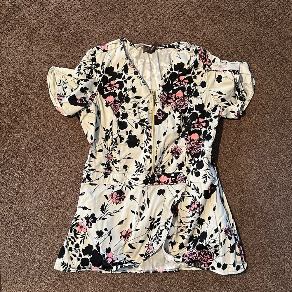 Jaanuu peplum scrub top
